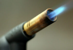 blowtorch 596294 1280